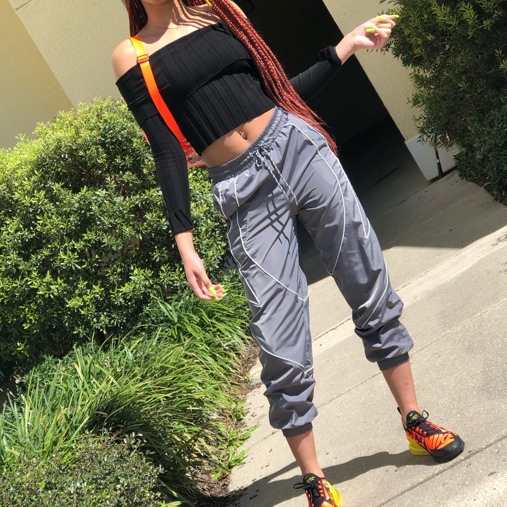 Off the shoulder jogging set